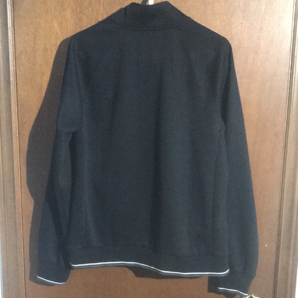 Black Jacket - Robert Graham - Picture 6 of 7